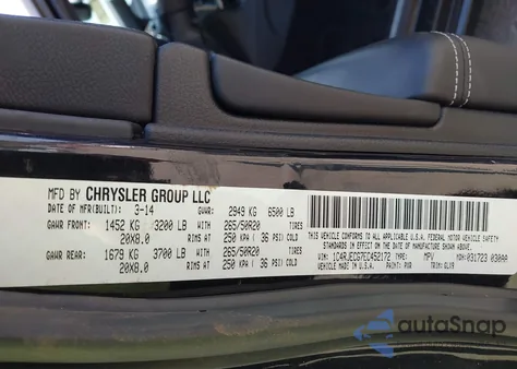 2014 Jeep Grand Cherokee Overland z USA, uszkodzony, nr VIN 1C4RJECG7EC452172